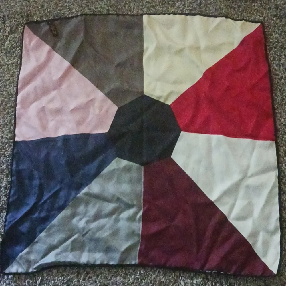 Ashear Vintage ladies silk square scarf 18